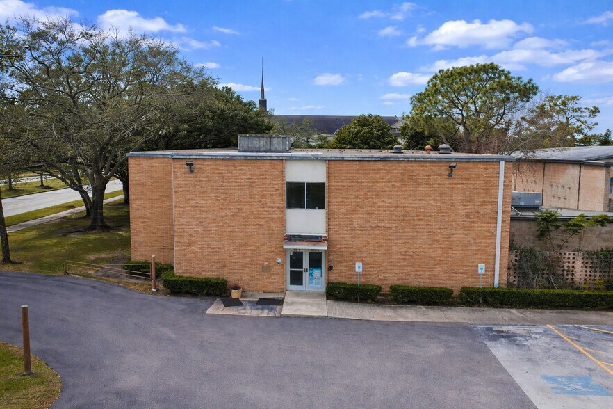 Primary Photo Of 4300 W Bellfort St, Houston Religious Facility For Lease