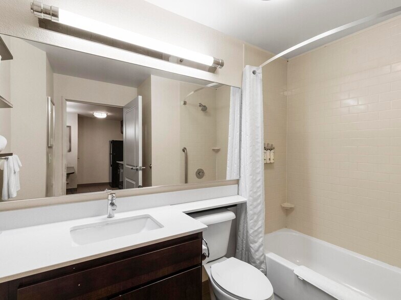 More Photos Of 1220 E Douglas Rd, Granger Hotel For Sale