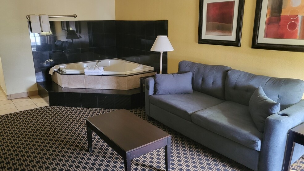 More Photos Of 201 E Diamond Dr, Salina Hotel For Sale