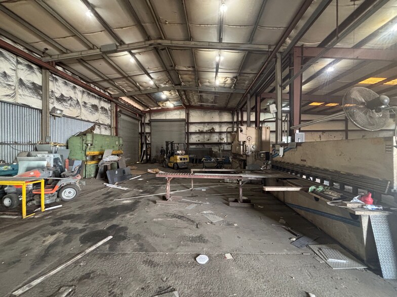 More Photos Of 424 Shelton Rd, West Columbia Warehouse For Sale