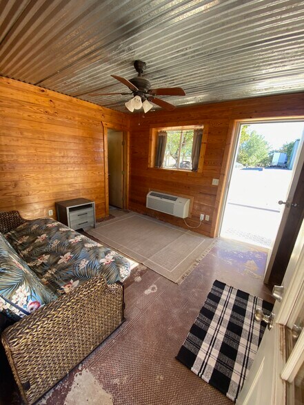 More Photos Of 6701 NW 178th St, Edmond Flex For Sale