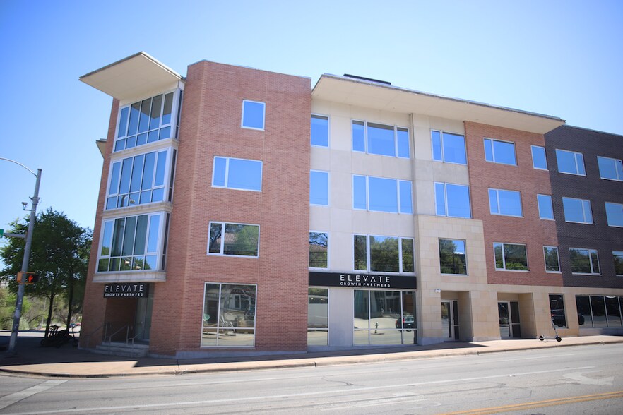 More Photos Of 901 W 9th St, Austin Office For Lease