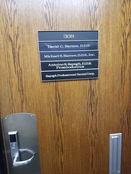 More Photos Of 400 Newport Center Dr, Newport Beach Medical For Lease