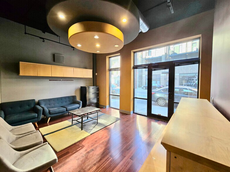 More Photos Of 2239 W North Ave, Chicago Medical For Lease