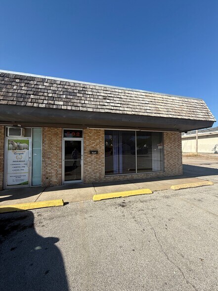 More Photos Of 502-512 S Sheridan Rd, Tulsa Unknown For Lease