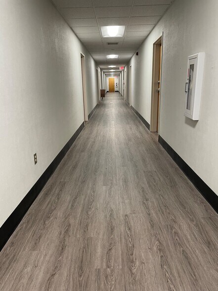 More Photos Of 5586 Post Rd, East Greenwich Office For Lease