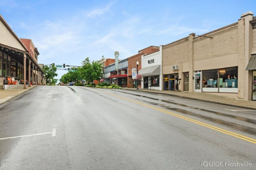 More Photos Of 152-158 N Water Ave, Gallatin Office For Lease