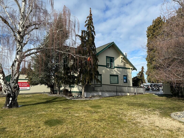 Primary Photo Of 3104 W Kennewick Ave, Kennewick Office For Lease