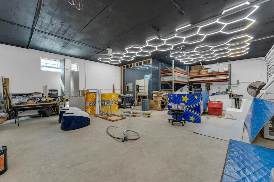 More Photos Of 4611 SW 44th Ave, Dania Warehouse For Lease