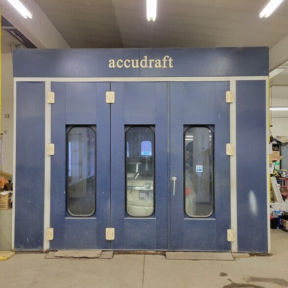 More Photos Of 61 Sullivan St, Wurtsboro Showroom For Sale