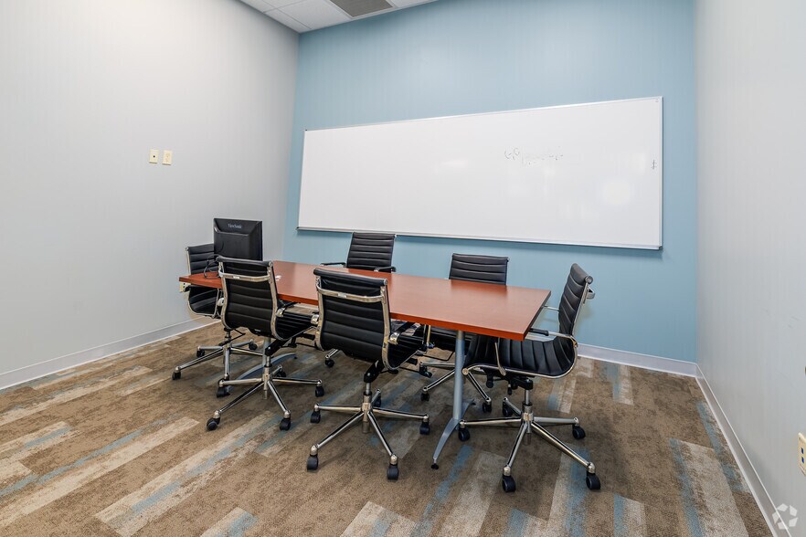 More Photos Of 2095 Lakeside Centre Way, Knoxville Office For Lease