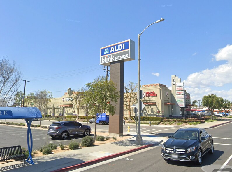 More Photos Of 16123 Bellflower Blvd, Bellflower Freestanding For Lease