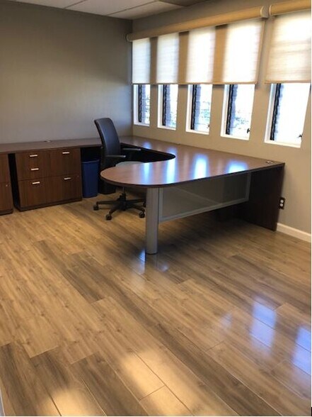 More Photos Of 1290 Howard Ave, Burlingame Office For Lease
