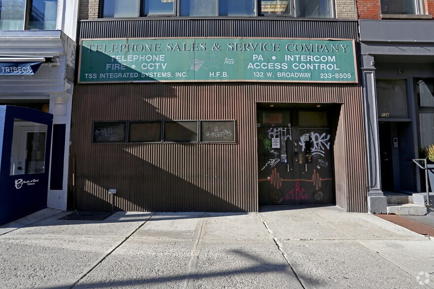 More Photos Of 132 W Broadway, New York Storefront Retail Office For Lease