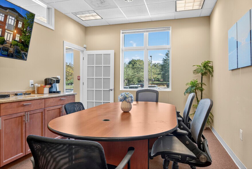 More Photos Of 46165 Westlake Dr, Sterling Medical For Sale