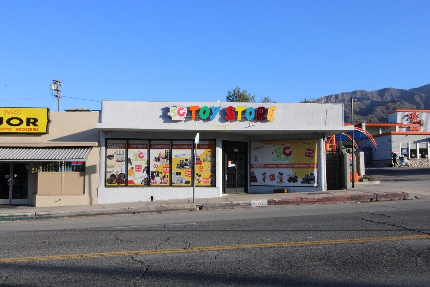 More Photos Of 7115 Foothill Blvd, Tujunga Storefront Retail Office For Sale