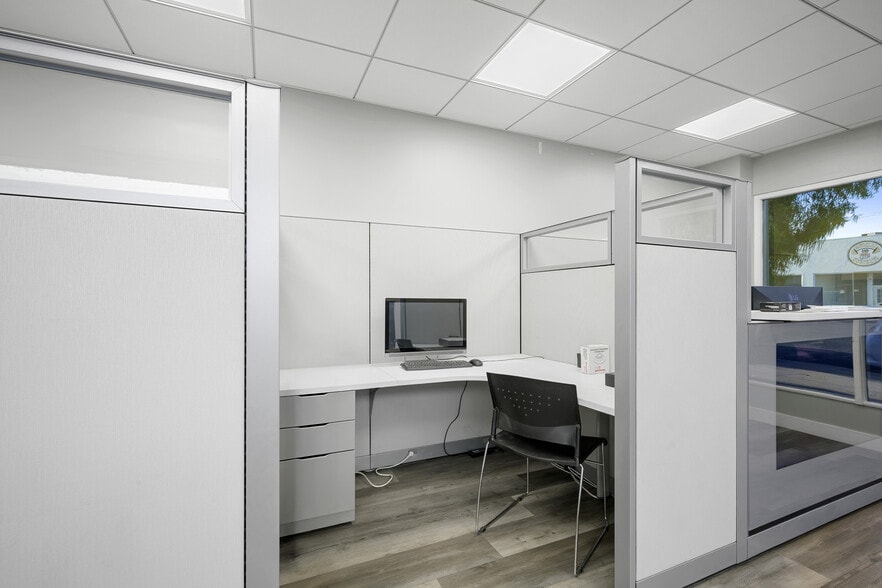 More Photos Of 2304-2306 Burbank blvd, Burbank Office Residential For Sale