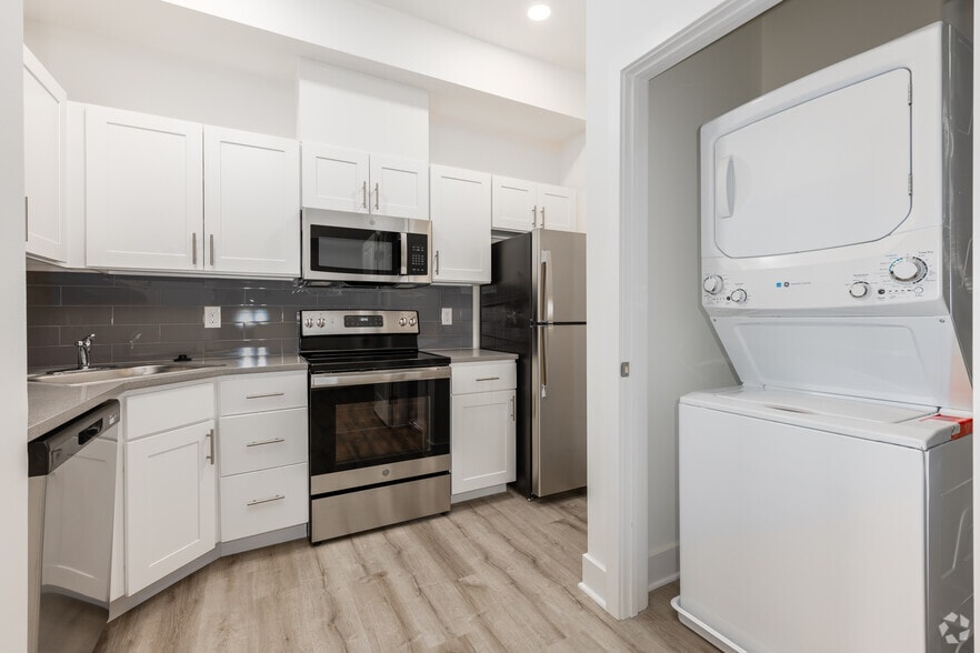 More Photos Of 214 Pier 1 Rd, Stevensville Apartments For Sale