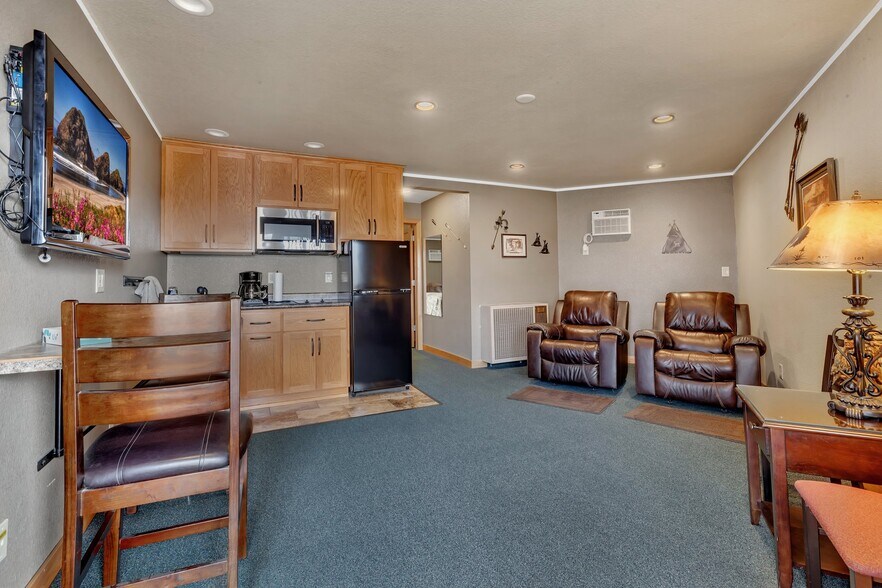 More Photos Of 720 Highway 10, Saint Cloud Hospitality For Sale