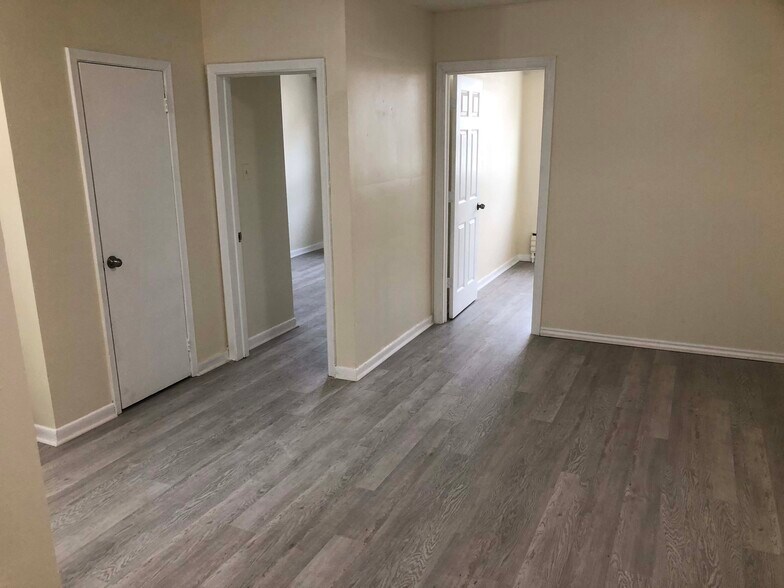 More Photos Of 2839 Bathurst St, Toronto Storefront Retail Residential For Sale