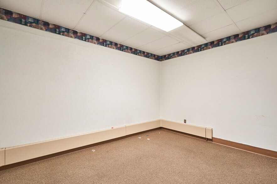 More Photos Of 640 W Market St, Akron Office For Sale