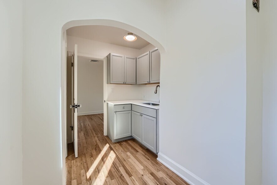 More Photos Of 3180 Meade St, Denver Storefront Retail Residential For Lease