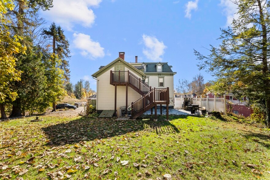 More Photos Of One Tuck's Rd, Brookfield Multifamily For Sale