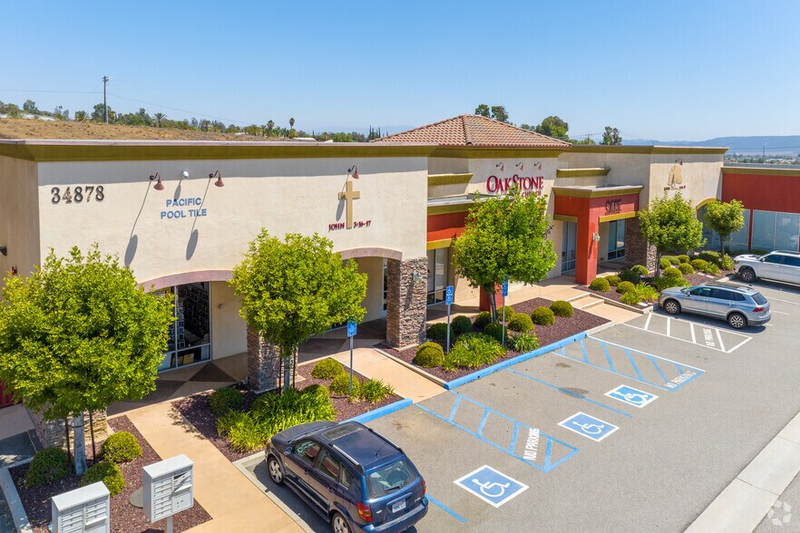 More Photos Of 34862 Monte Vista Dr, Wildomar Unknown For Lease