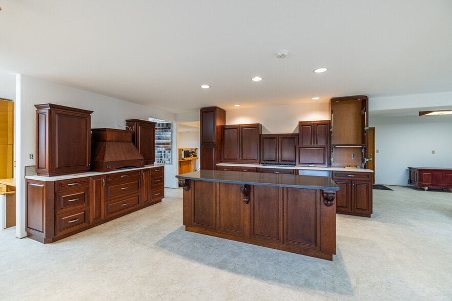 More Photos Of 3111 T Ave, Anacortes Warehouse For Sale