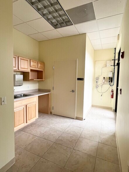 More Photos Of 2405 N Courtenay Pky, Merritt Island Medical For Sale