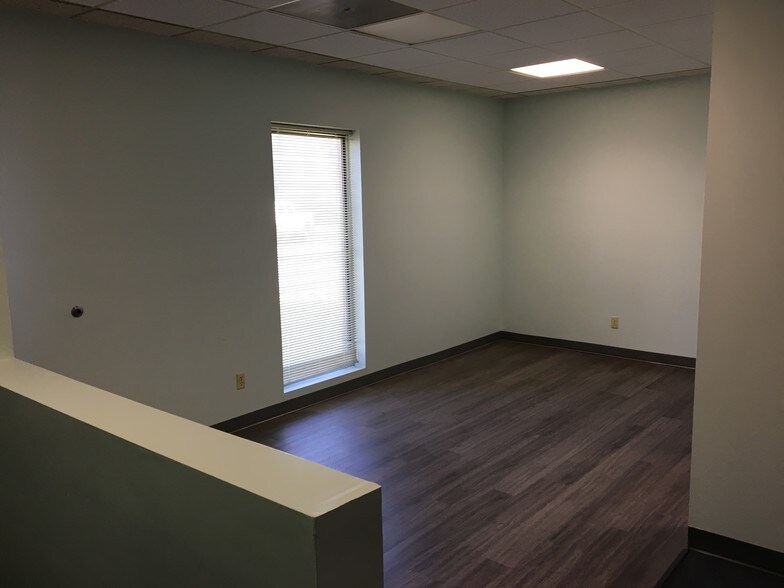 More Photos Of 509 Old Great Neck Rd, Virginia Beach Office For Lease