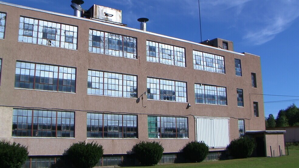 More Photos Of 36 Railroad Ave, Frewsburg Manufacturing For Lease