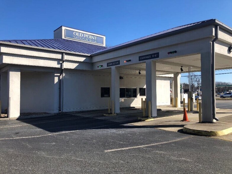 More Photos Of 13801 Warwick Blvd, Newport News Bank For Sale