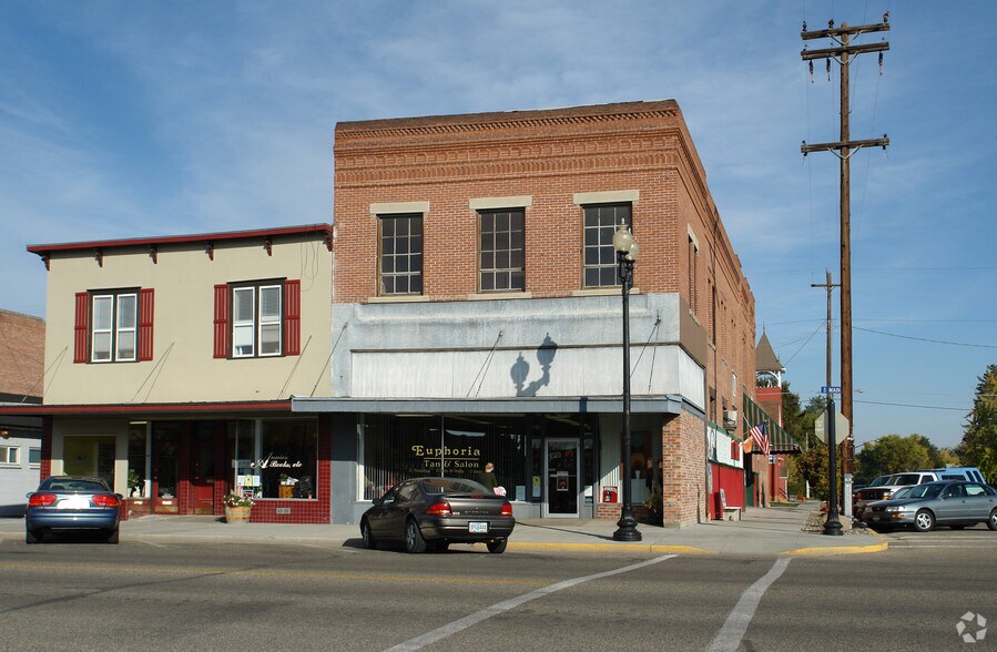 Primary Photo Of 39 S Main St, Payette Storefront Retail Residential For Lease