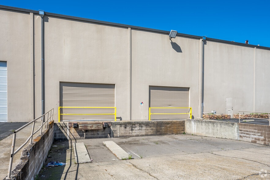 More Photos Of 3315-3319 Orange Grove Ave, North Highlands Warehouse For Lease