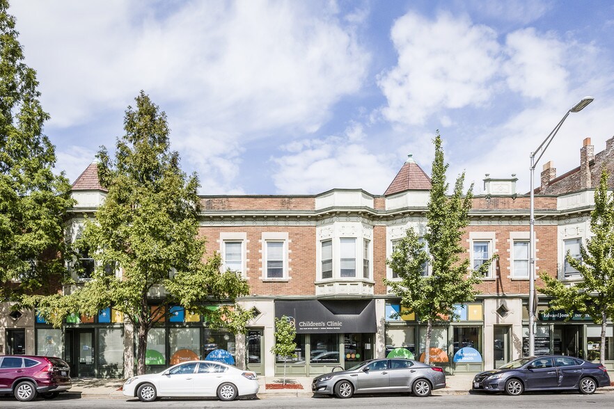 More Photos Of 320 Lake St, Oak Park Office For Lease