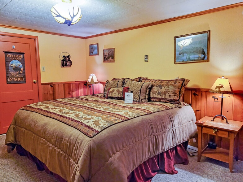 More Photos Of 225 N Geyser St, West Yellowstone Hotel For Sale