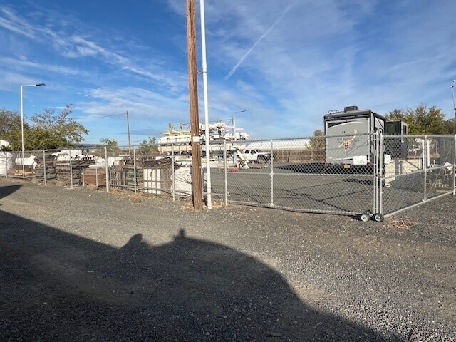 More Photos Of 30917 Follett Ln, Hermiston Light Manufacturing For Lease