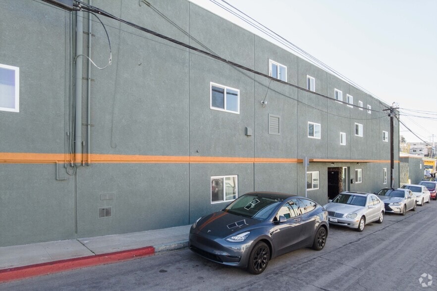 More Photos Of 1140 E Franklin Ave, El Segundo Light Manufacturing For Sale