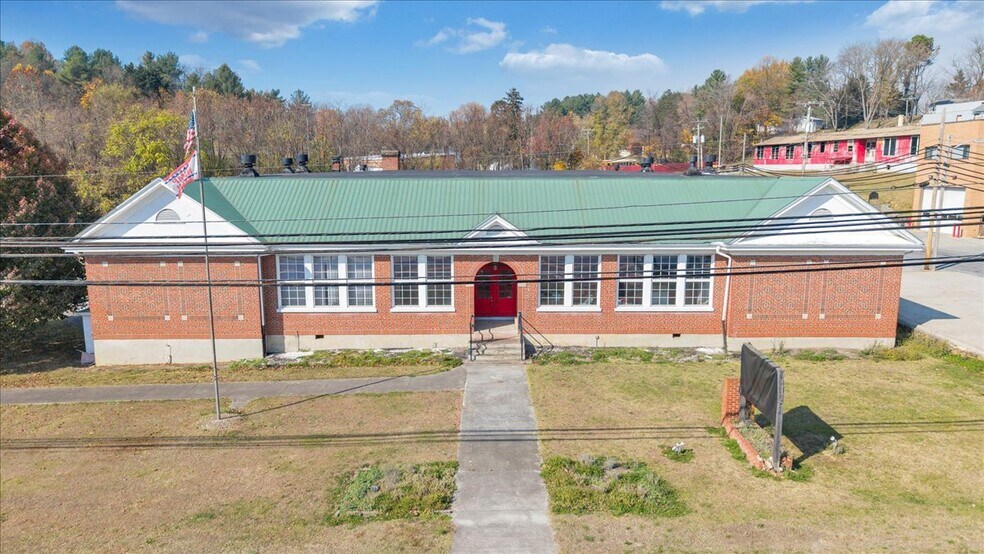 More Photos Of 5383 Lee Hwy, Troutville Freestanding For Sale