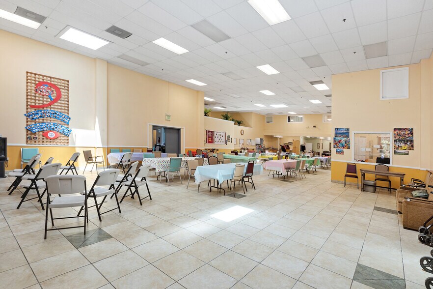 More Photos Of 1550 Steiner St, San Francisco Storefront Retail Office For Sale