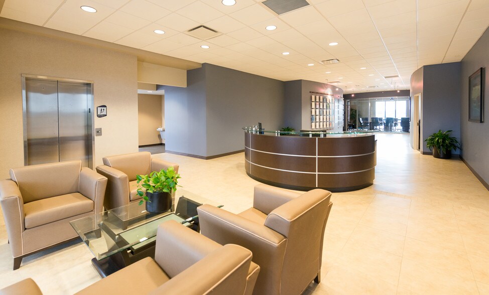 More Photos Of 7915 Baymeadows Way, Jacksonville Office For Lease