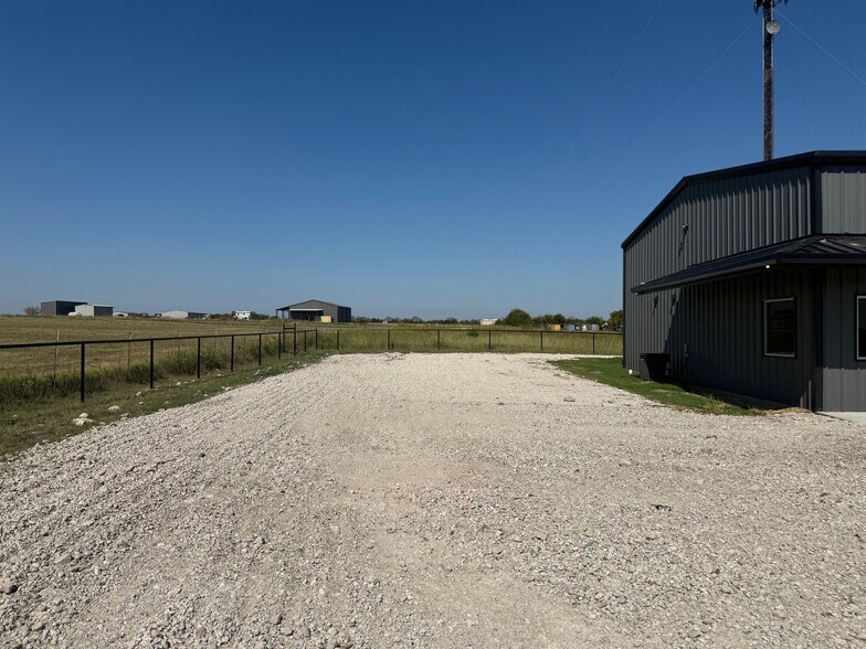More Photos Of 1730 Smith Rd, Rockwall Warehouse For Lease