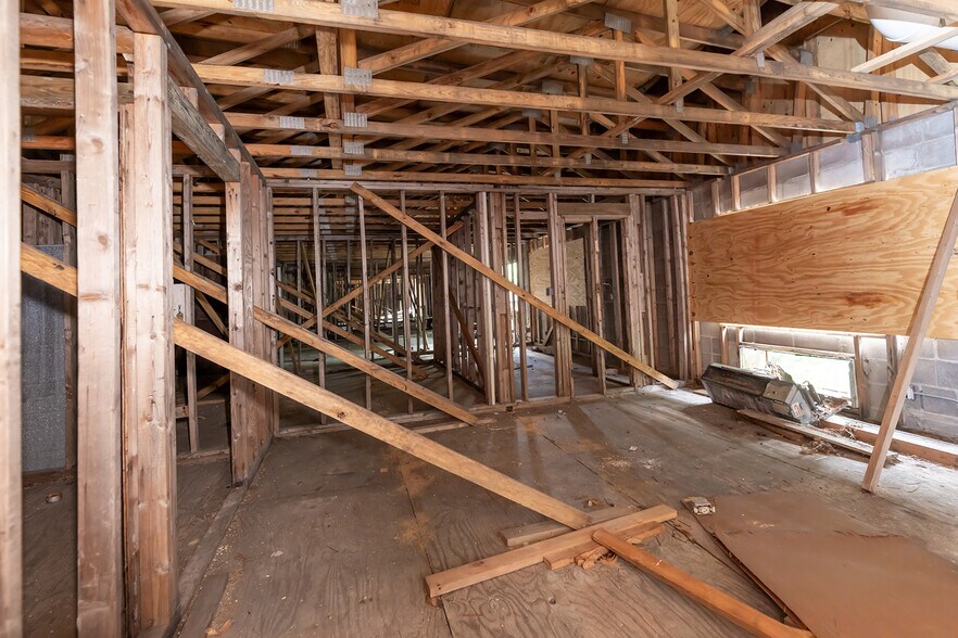 More Photos Of 6020 Shelby Oaks Dr, Memphis Hotel For Sale