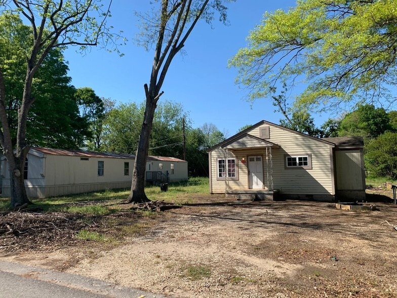 More Photos Of 308-311B Drake Cir, Anderson Multifamily For Sale