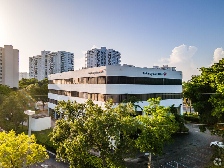 Primary Photo Of 18305 Biscayne Blvd, Aventura Office For Lease