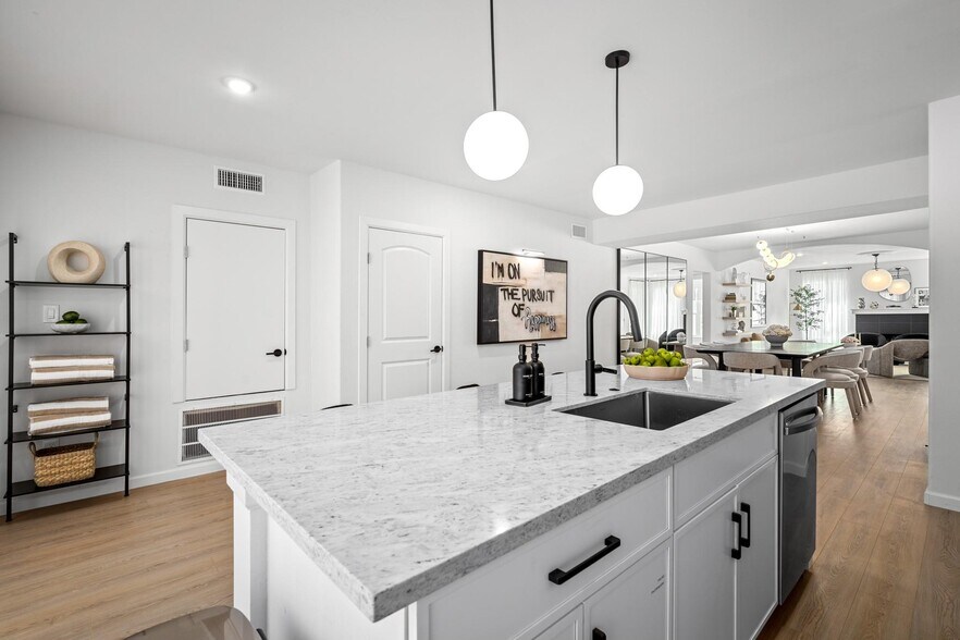 More Photos Of , Houston Multifamily For Sale
