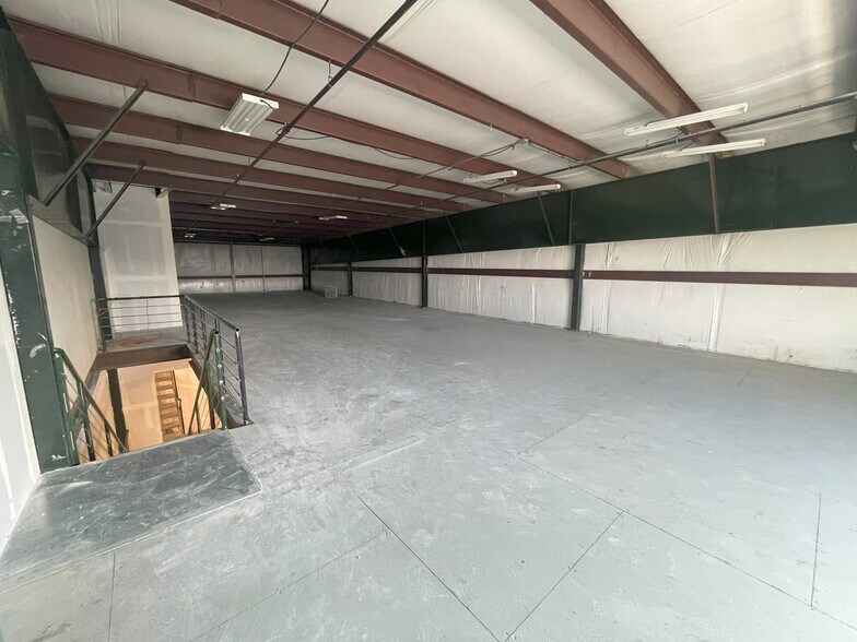 More Photos Of 8531 S 700 W, Sandy Manufacturing For Lease