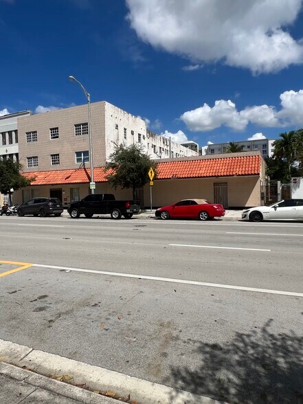 More Photos Of 627-637 W Flagler St, Miami Hotel For Sale