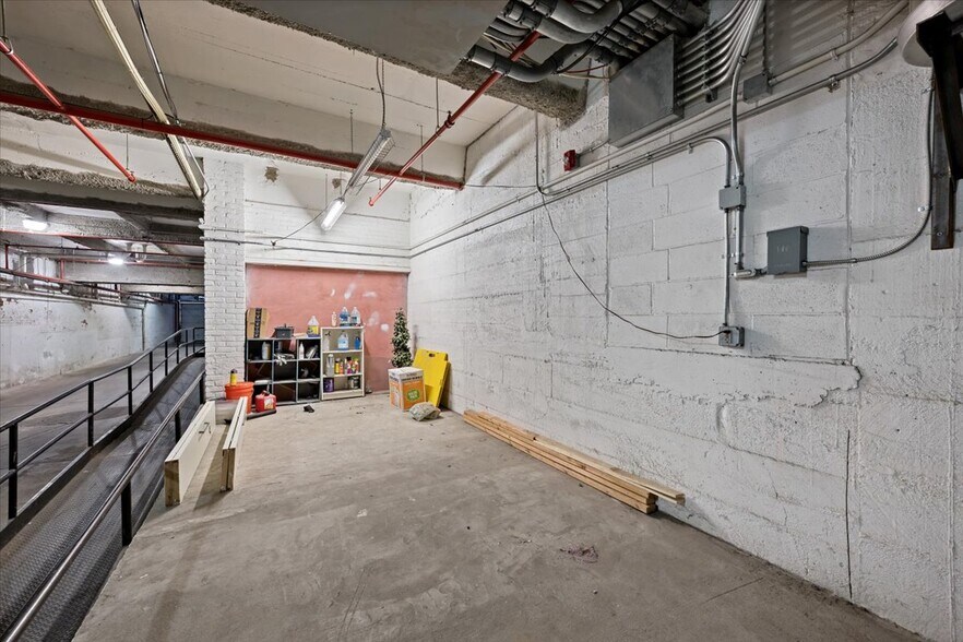 More Photos Of 128 N 8th St, Allentown Warehouse For Sale
